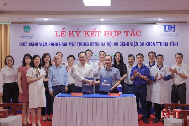 Giám đốc BV Răng Hàm Mặt Trung ương khảo sát tại BVĐK TTH Hà Tĩnh