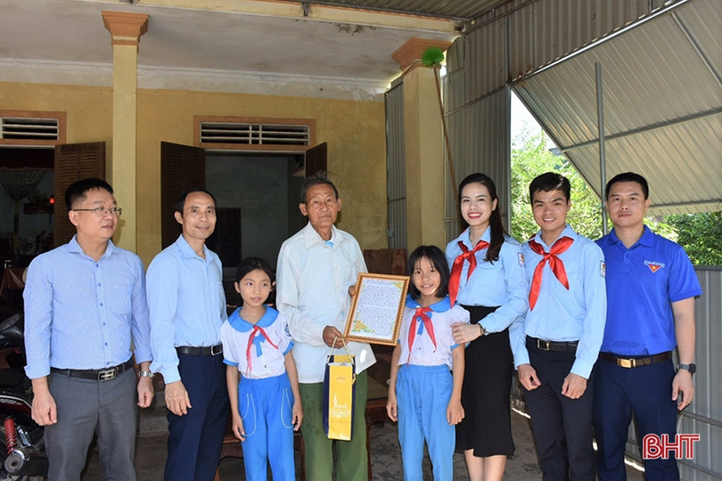 "Thiếu nhi Hà Tĩnh tự hào truyền thống - Tiếp bước cha anh” ảnh 15 Thiếu nhi Hà Tĩnh tự hào truyền thống - Tiếp bước cha anh”