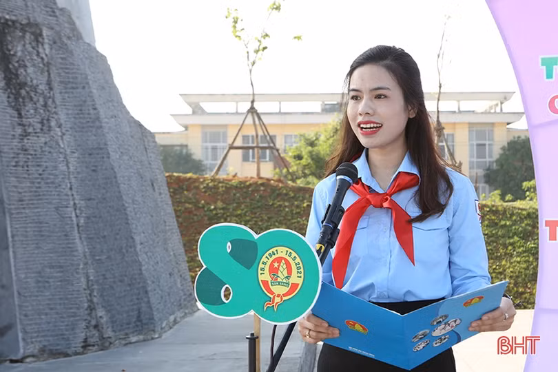 Thiếu nhi Hà Tĩnh tự hào truyền thống - Tiếp bước cha anh”