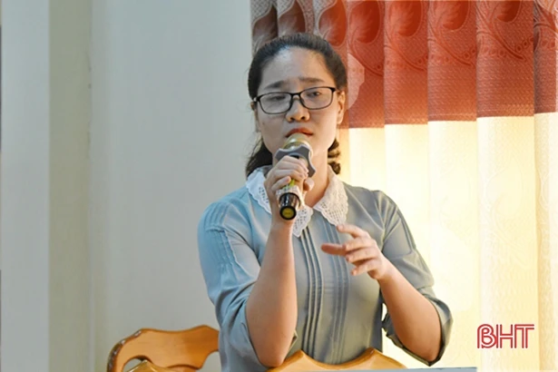 Bí thư Huyện ủy Lộc Hà đối thoại với cán bộ, đoàn viên công đoàn cơ sở