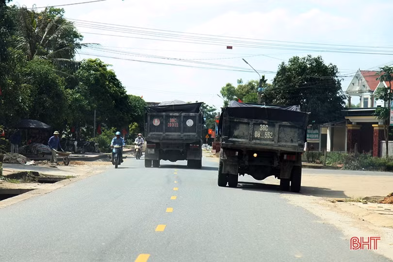 Muôn kiểu vi phạm luật giao thông ở Can Lộc