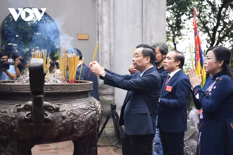 Lãnh đạo Đảng, Nhà nước dâng hương tưởng niệm các Vua Hùng