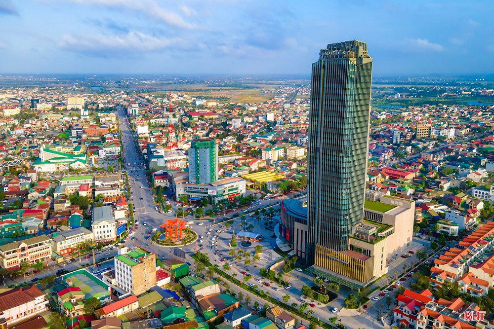 Phường Thành Sen xác định mục tiêu xây dựng phường trở thành đô thị thông minh, hiện đại, khẳng định vị thế của một trong những đô thị trung tâm vùng Bắc Trung bộ.