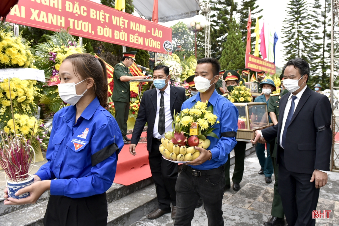 Hà Tĩnh tổ chức trọng thể lễ truy điệu, an táng 11 hài cốt liệt sỹ quân tình nguyện, chuyên gia Việt Nam hy sinh tại Lào