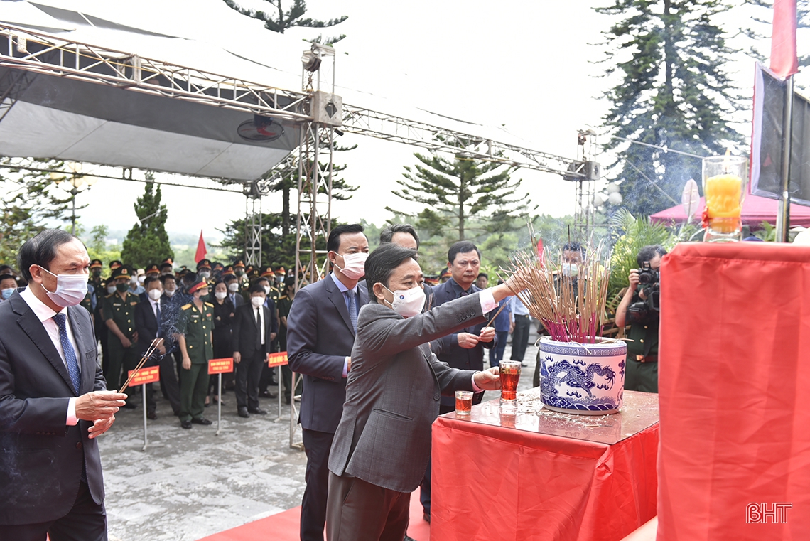 Hà Tĩnh tổ chức trọng thể lễ truy điệu, an táng 11 hài cốt liệt sỹ quân tình nguyện, chuyên gia Việt Nam hy sinh tại Lào