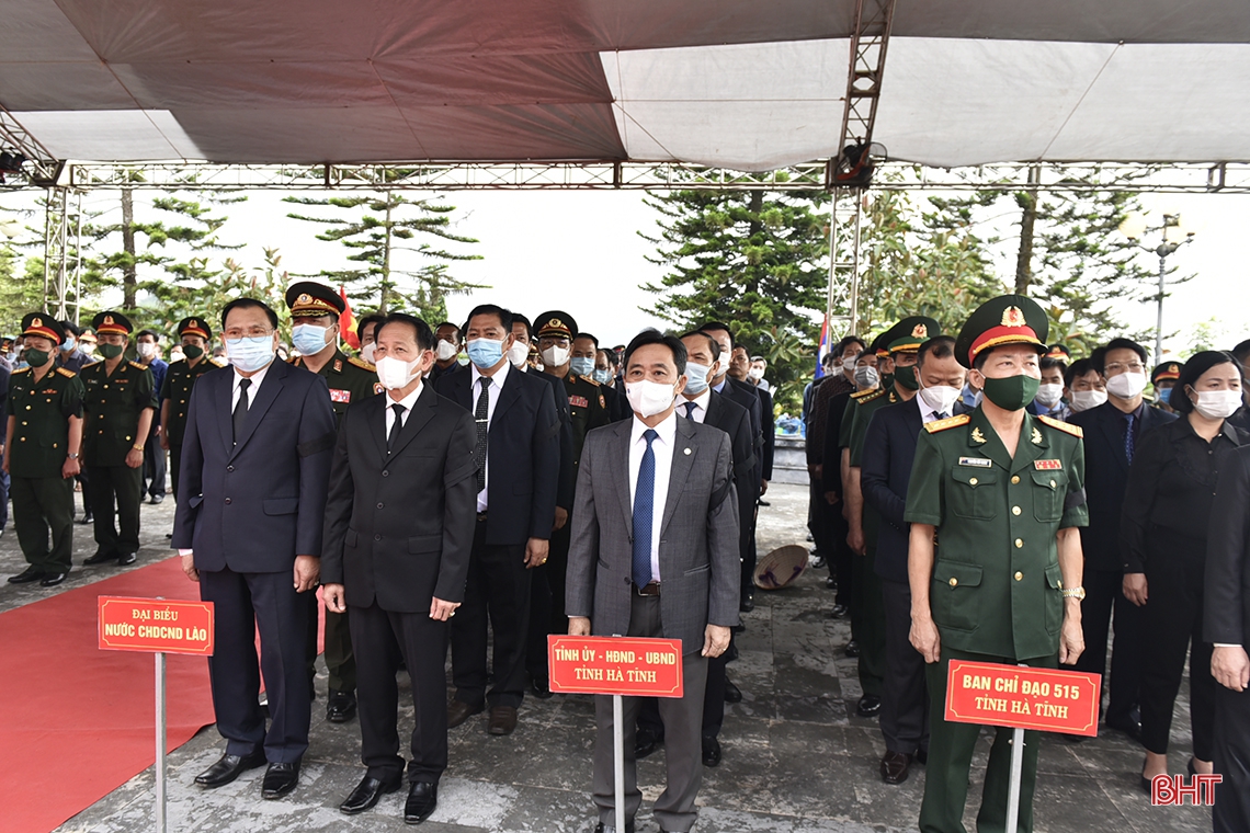 Hà Tĩnh tổ chức trọng thể lễ truy điệu, an táng 11 hài cốt liệt sỹ quân tình nguyện, chuyên gia Việt Nam hy sinh tại Lào
