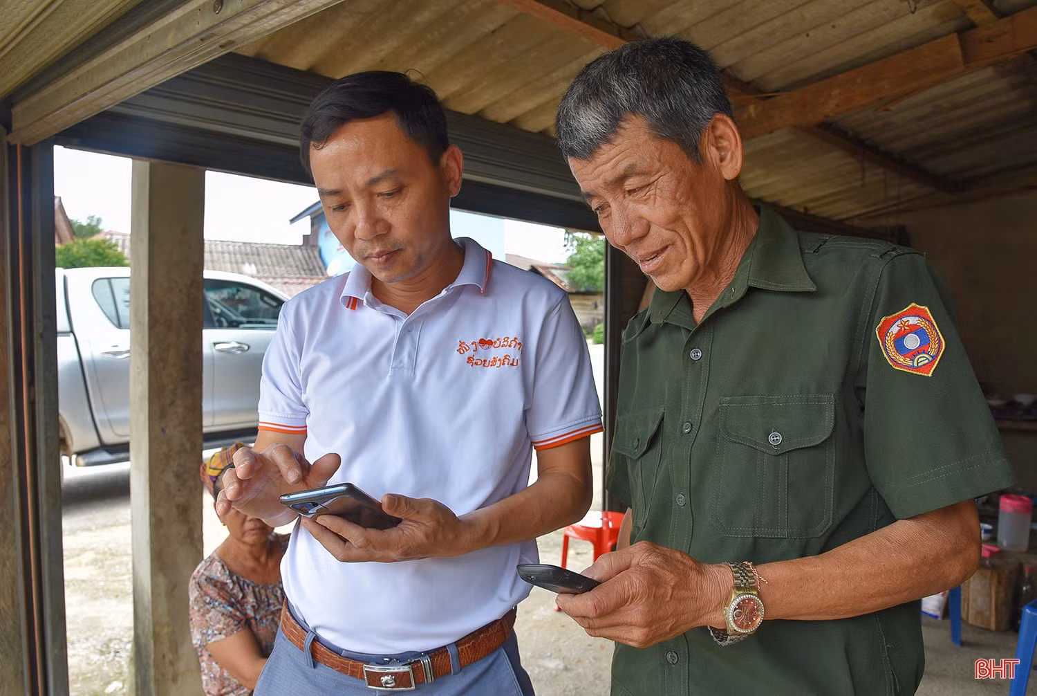 Những người con của đất nước Triệu Voi mang dòng máu Việt (bài 2): Thắt chặt tình đoàn kết nơi biên viễn