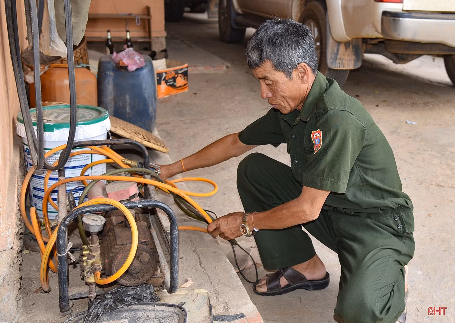 Những người con của đất nước Triệu Voi mang dòng máu Việt (bài 2): Thắt chặt tình đoàn kết nơi biên viễn
