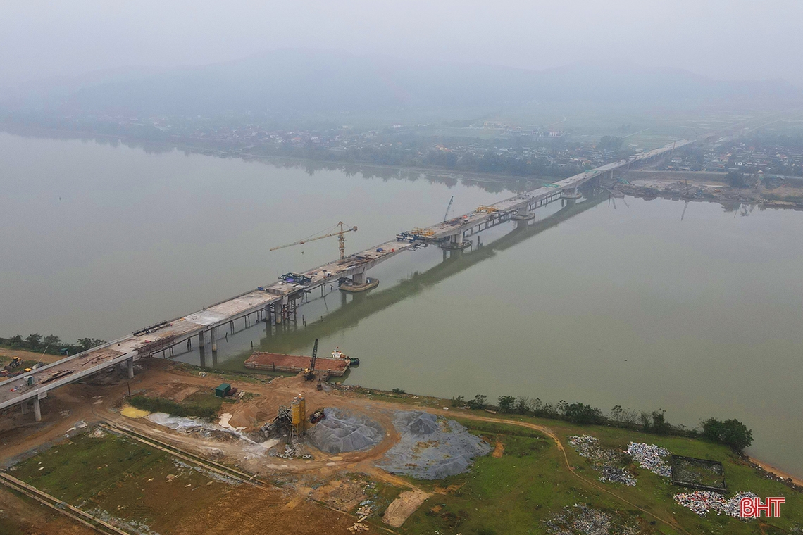 Toàn cảnh tuyến cao tốc Bắc – Nam qua Hà Tĩnh nhìn từ trên cao