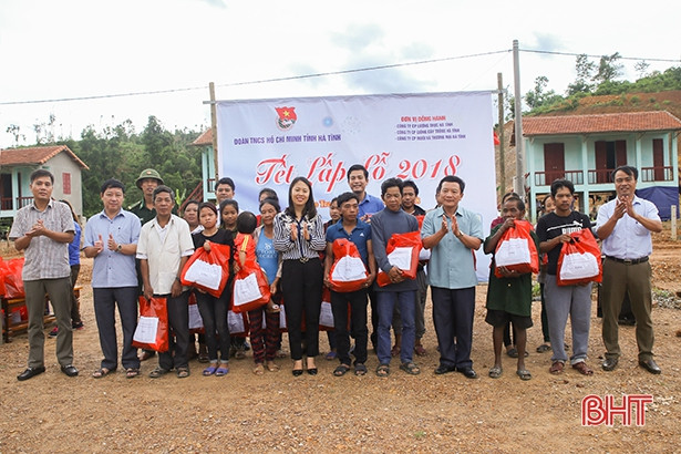 Vui Tết Lấp lỗ cùng bà con dân tộc Chứt