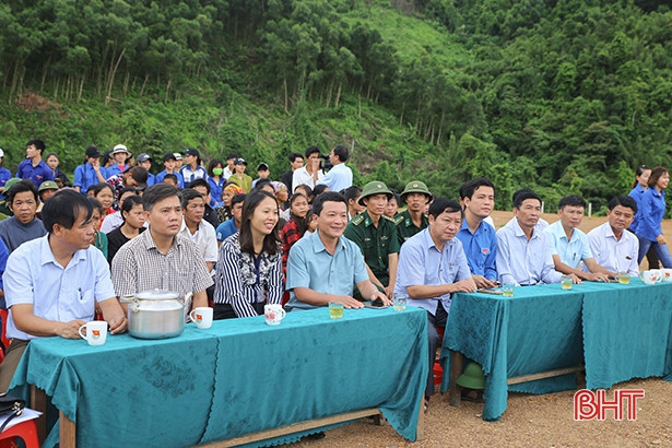 Vui Tết Lấp lỗ cùng bà con dân tộc Chứt