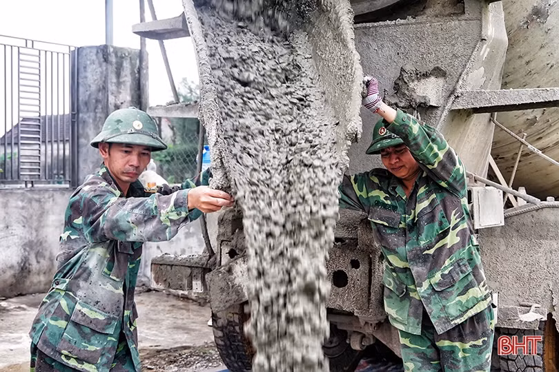 Những con đường thắm đậm tình quân dân