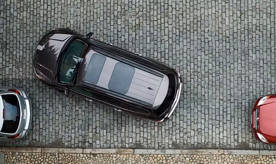 Mẹo ghép xe vào nơi đỗ hẹp chỉ trong một “đỏ”