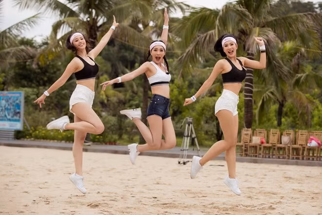 Ngắm hình thể săn chắc của các thí sinh Hoa hậu Việt Nam 2018