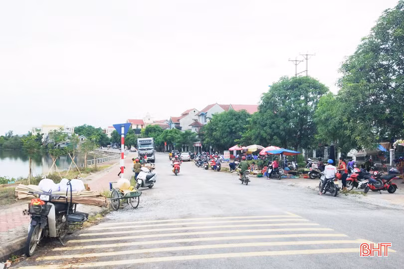 Mưu sinh bên lề đường: Giận mà thương!