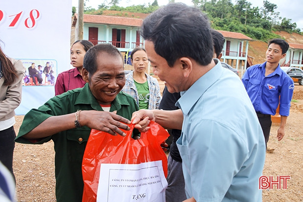 Vui Tết Lấp lỗ cùng bà con dân tộc Chứt