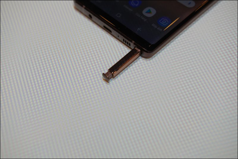 Samsung giới thiệu Galaxy Note 9 tại Việt Nam, giá thấp nhất 22,9 triệu đồng ảnh 3 Samsung giới thiệu Galaxy Note 9 tại Việt Nam, giá thấp nhất 22,9 triệu đồng