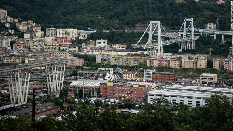 Lãnh đạo công ty điều hành cầu cao tốc đổ sập ở Italy bị kêu gọi từ chức
