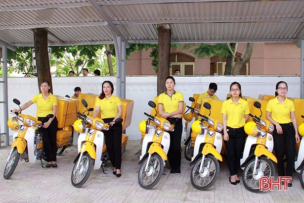 Người dân hài lòng với dịch vụ bưu chính công ích của Bưu điện Hà Tĩnh