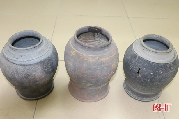 3 hũ sành cổ thời Trần - Lê được phát hiện ở khu vực Văn miếu Hà Tĩnh