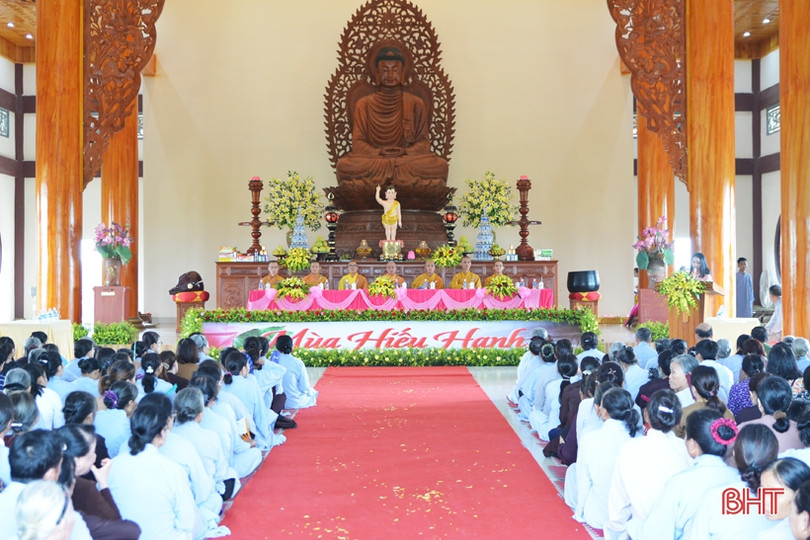 Nghẹn ngào tiếng kinh Vu lan...