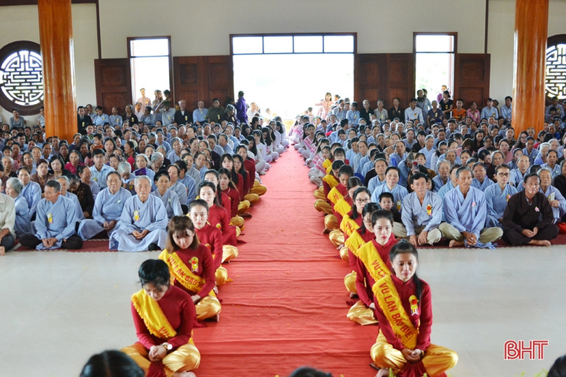 Nghẹn ngào tiếng kinh Vu lan...