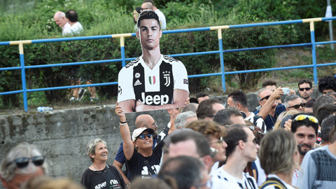 Ronaldo - liều thuốc hồi sinh bóng đá Italia