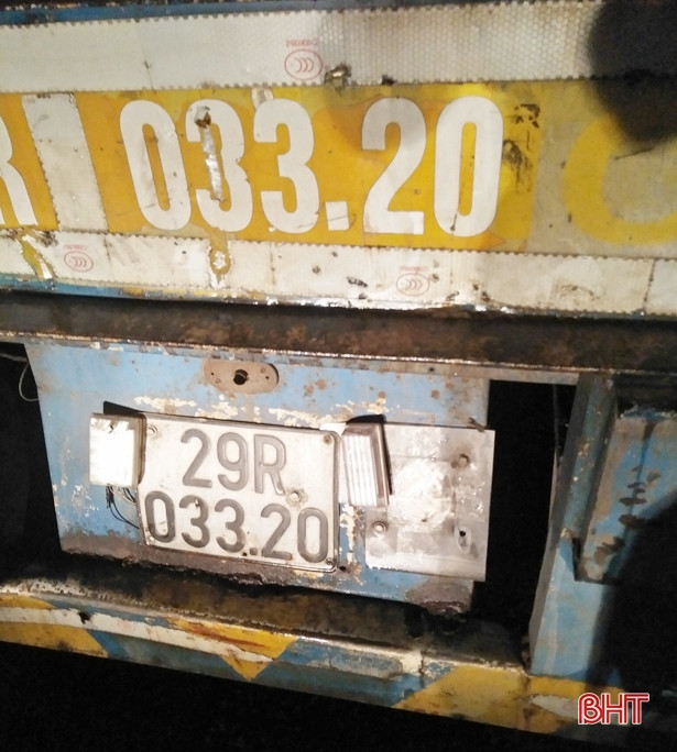 Cháy container, 62 xe máy tay ga được “cứu” trong gang tấc