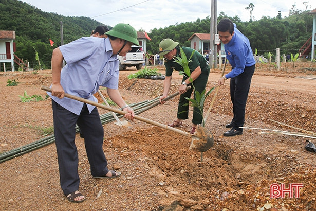 Vui Tết Lấp lỗ cùng bà con dân tộc Chứt