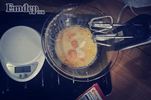 Làm bánh bông lan nở xốp, mềm thơm y như ngoài hàng