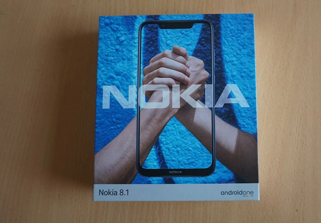 Đập hộp Nokia 8.1 - smartphone chạy Snapdragon 710 có giá rẻ nhất tại Việt Nam