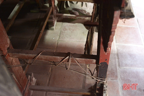 Di tích Quốc gia đền Bạch Vân xuống cấp đáng báo động