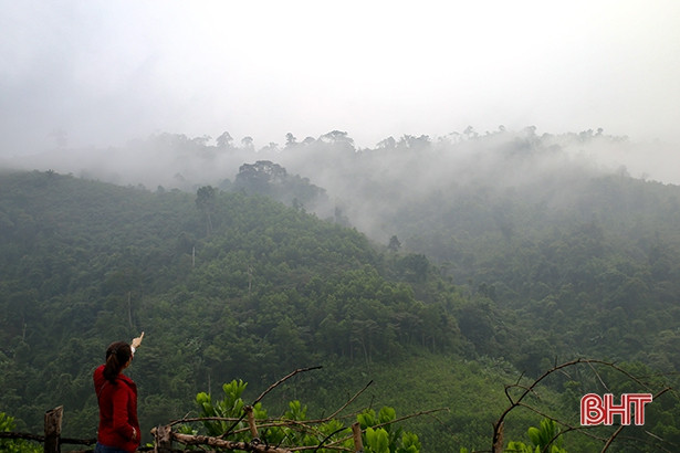 Chạy đua cùng Mặt Trời, “săn mây” trên dãy Ka Đay