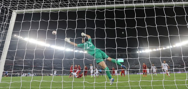 Đến HLV trưởng Iraq còn thừa nhận ăn may trước ĐT Việt Nam