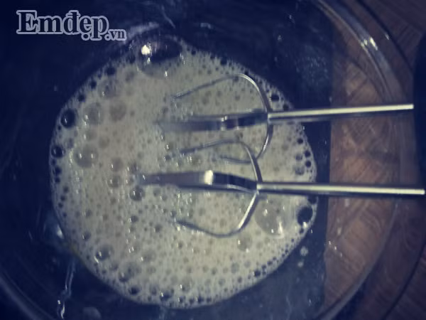 Làm bánh bông lan nở xốp, mềm thơm y như ngoài hàng