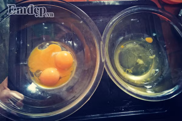 Làm bánh bông lan nở xốp, mềm thơm y như ngoài hàng