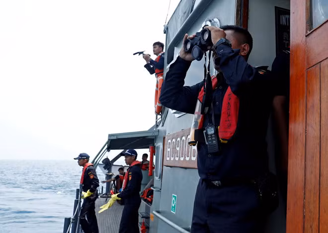 Thế giới ngày qua: Tàu chở dầu Việt Nam cháy ngoài khơi Hong Kong