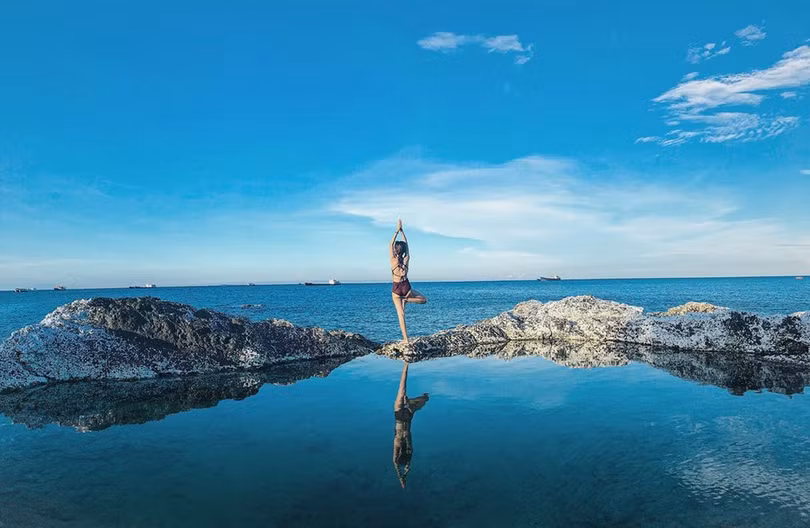 3 hồ bơi tự nhiên giữa biển ở Việt Nam