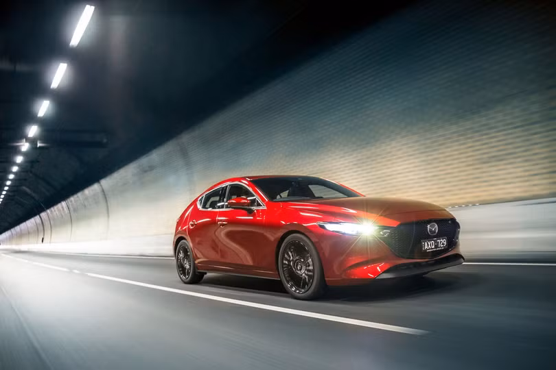 Mazda3 thế hệ mới ra mắt, dùng động cơ xăng không bugi