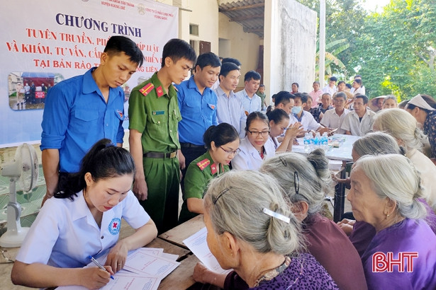 Hà Tĩnh: Tổ chức làm căn cước công dân miễn phí cho đồng bào dân tộc Chứt