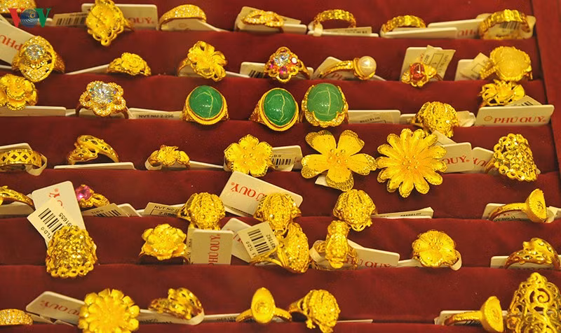 Giá vàng trong nước tiếp tục tăng, tiến sát mốc 50 triệu đồng/lượng