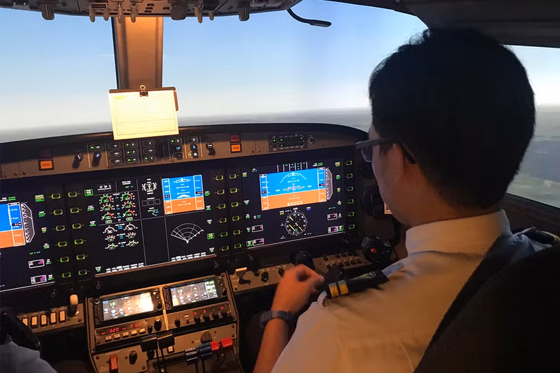 Phi công Pakistan làm việc cho hãng bay nào tại Việt Nam?