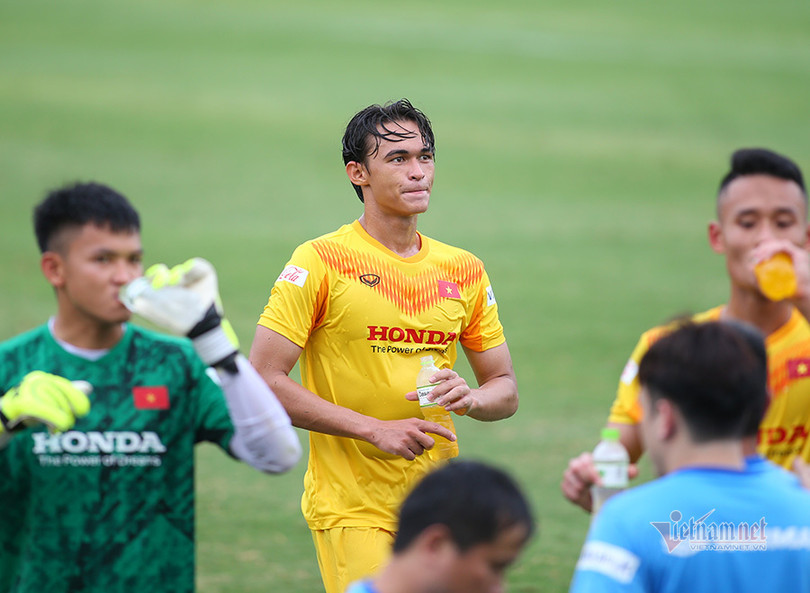 Thầy Park triệu tập 2 cầu thủ Hồng Lĩnh Hà Tĩnh lên tuyển