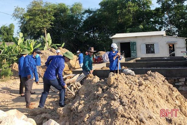 Tuổi trẻ Hà Tĩnh đồng loạt tham gia chiến dịch Thanh niên tình nguyện hè