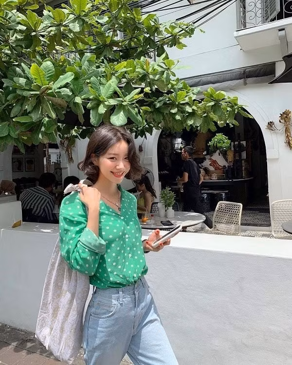 Mùa hè diện đồ với 4 tông màu này, đảm bảo bức ảnh sống ảo của nàng sẽ “ầm ầm” bão like