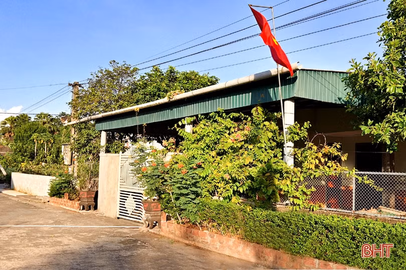 Người dân Kỳ Anh giữ màu xanh cho các tuyến đường trong nắng hạn