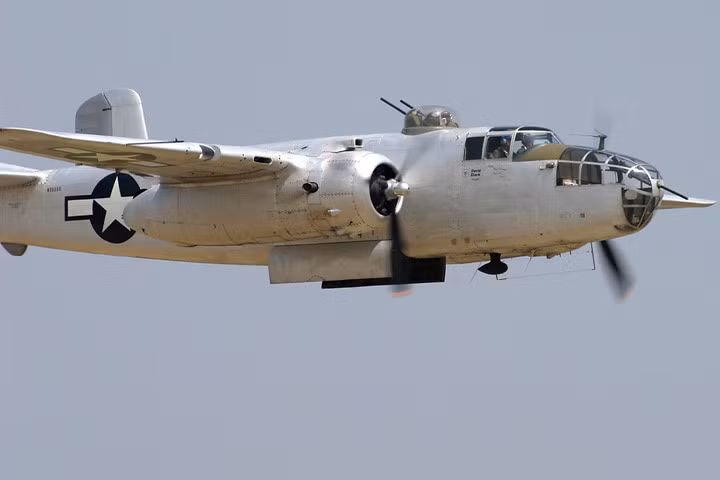 sieu pham may bay nem bom b 25 cua my cong chua thai binh duong