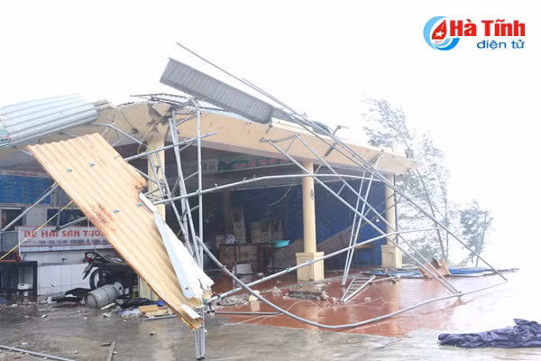 hinh anh thiet hai ban dau do bao so 10 tai ha tinh