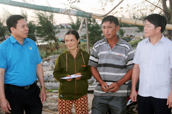 tiep noi cac hoat dong ho tro nguoi dan ha tinh thiet hai do bao