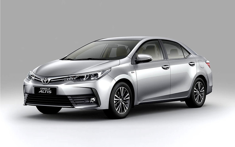 toyota corolla altis 2017 ra mat thi truong viet gia tu 702 trieu dong